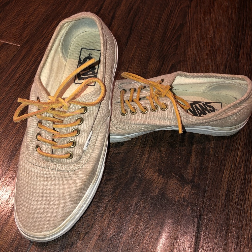 Vans - Picture 3 of 4